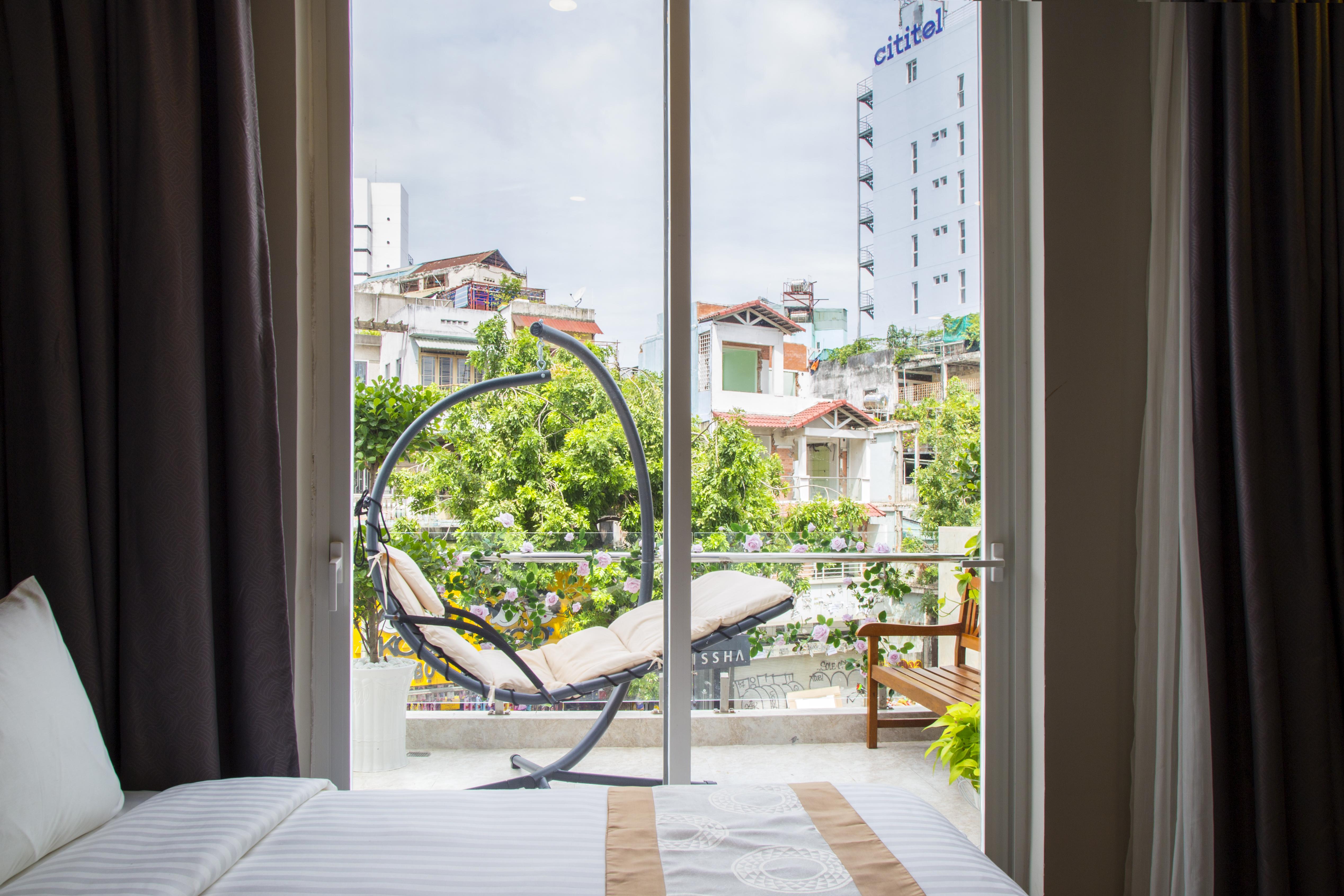 Cicilia City Hotel Saigon Center Хошимин Екстериор снимка
