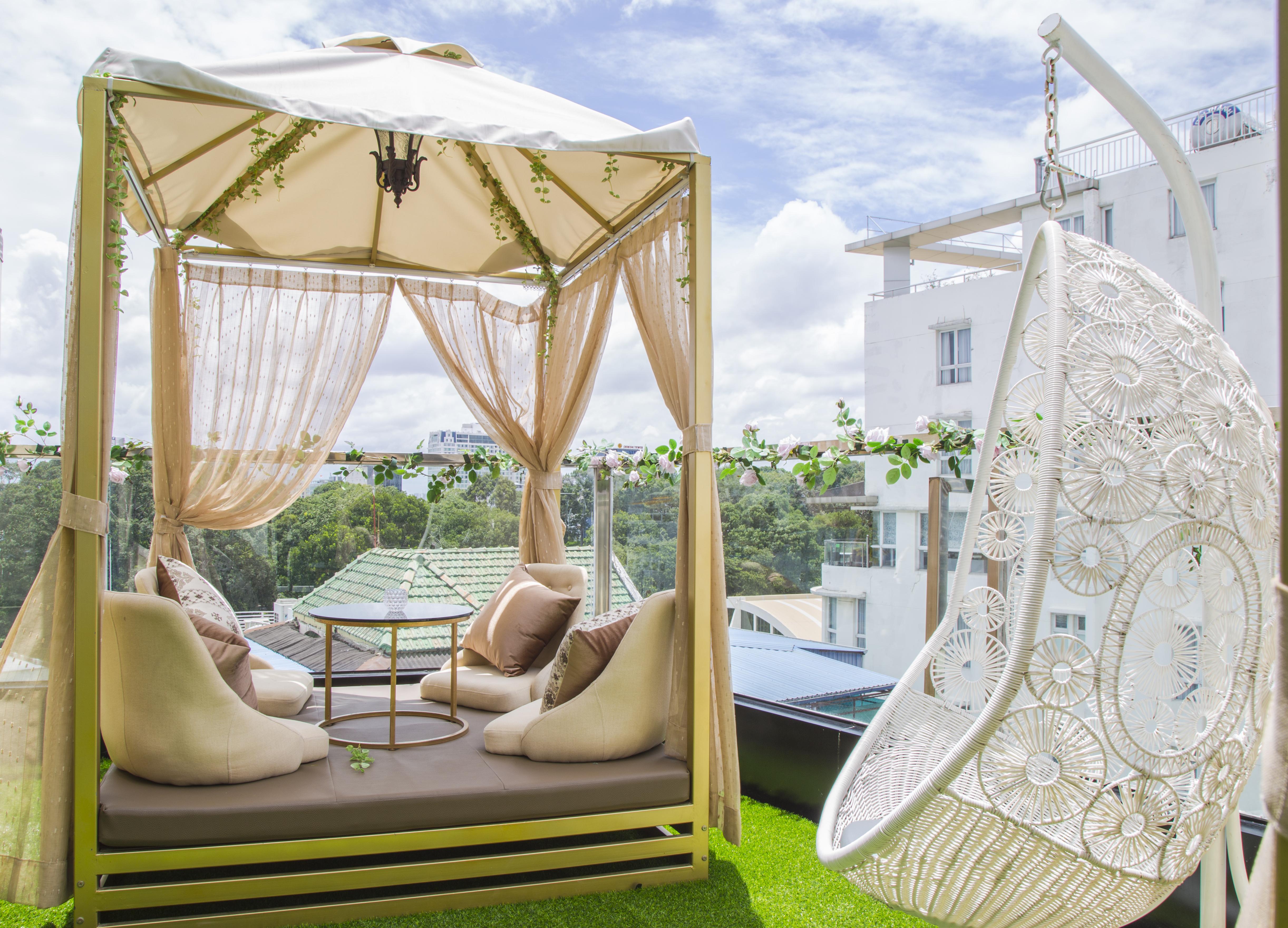 Cicilia City Hotel Saigon Center Хошимин Екстериор снимка