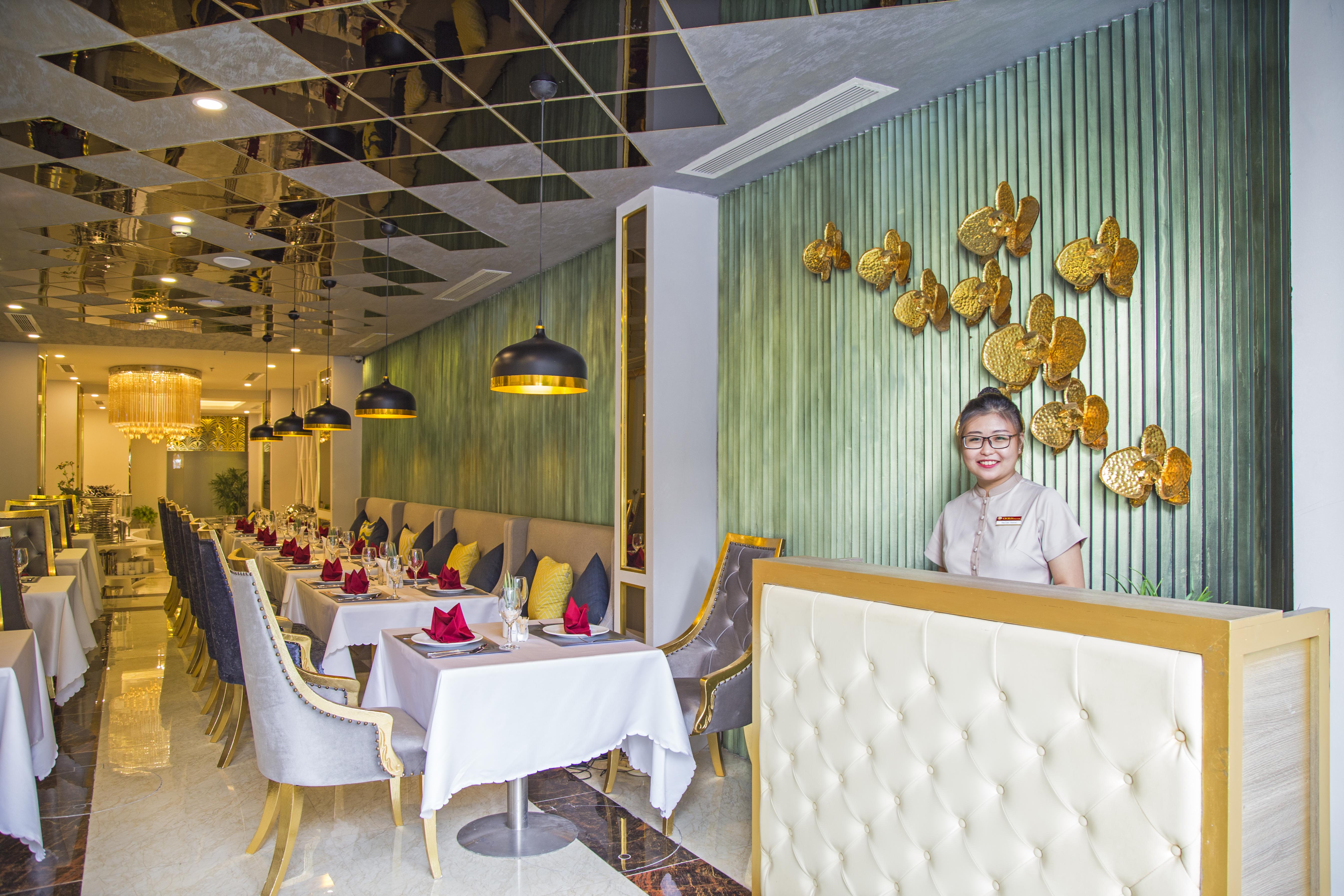Cicilia City Hotel Saigon Center Хошимин Екстериор снимка