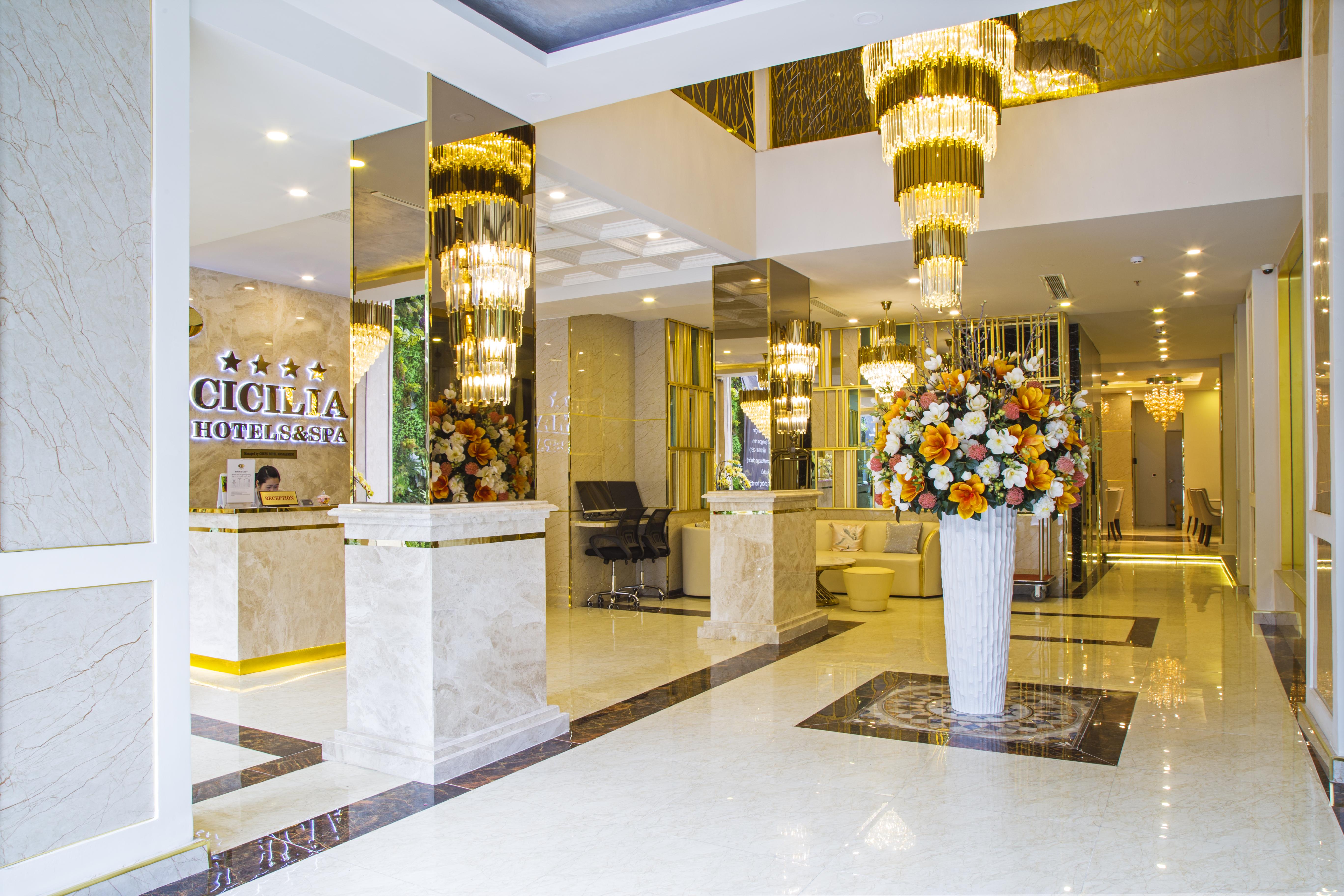 Cicilia City Hotel Saigon Center Хошимин Екстериор снимка