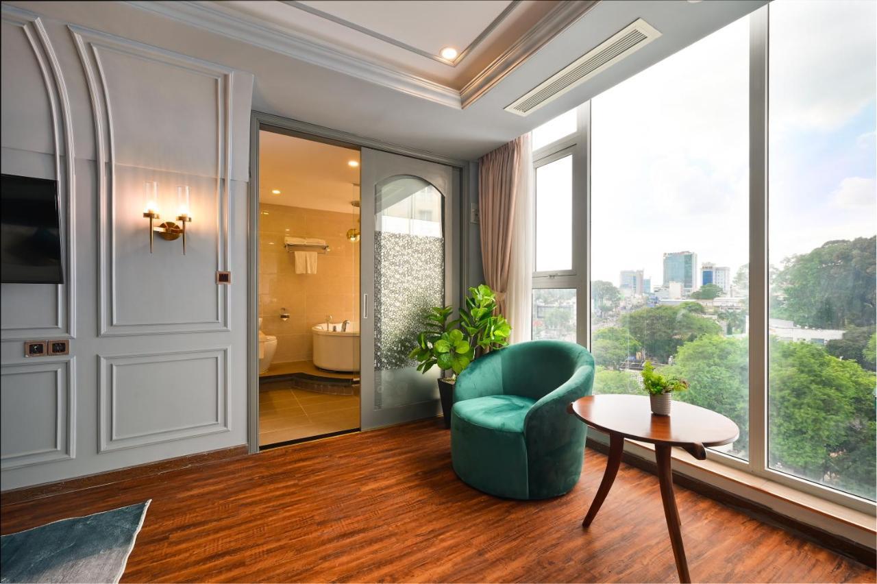 Cicilia City Hotel Saigon Center Хошимин Екстериор снимка