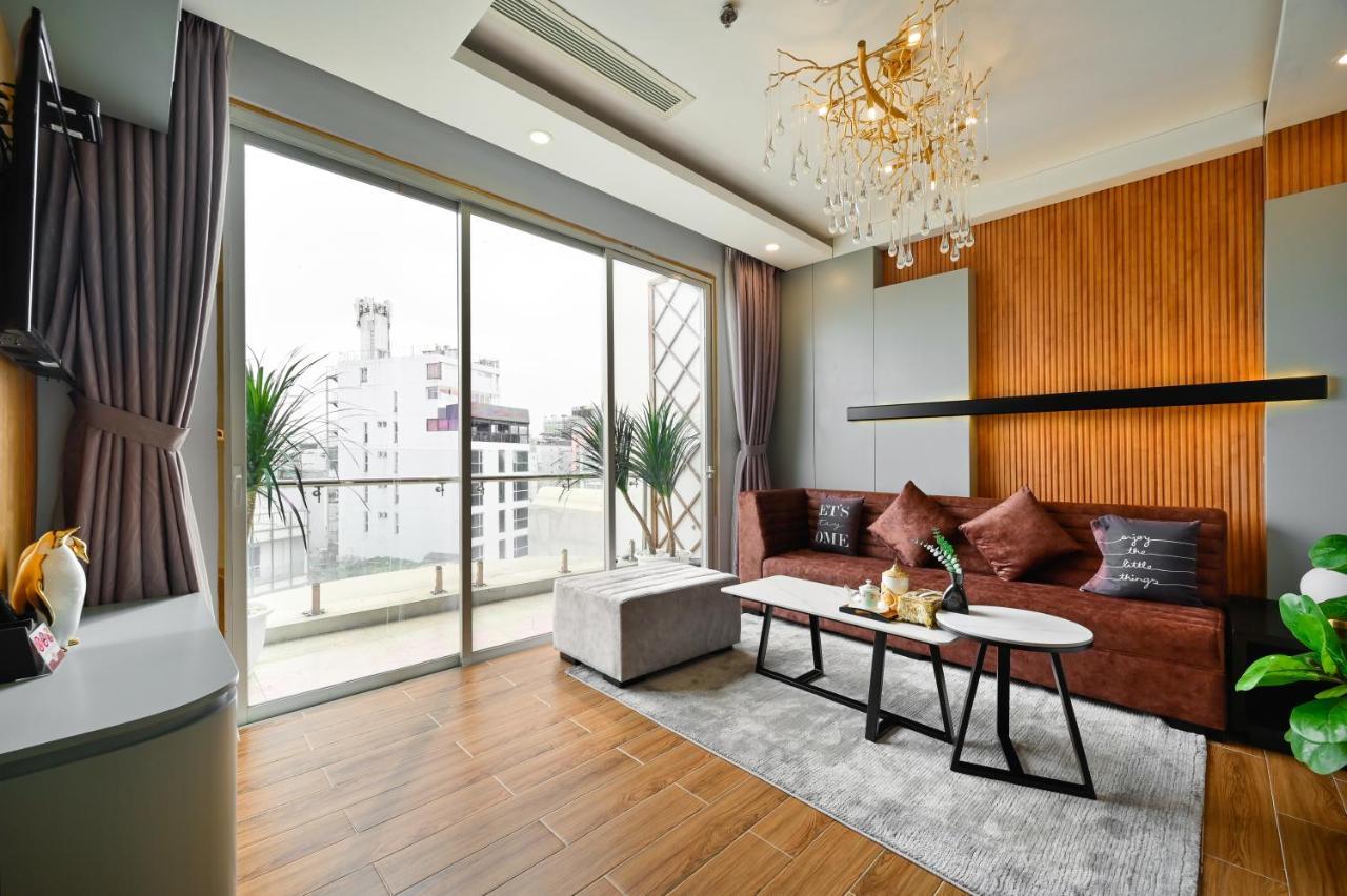 Cicilia City Hotel Saigon Center Хошимин Екстериор снимка