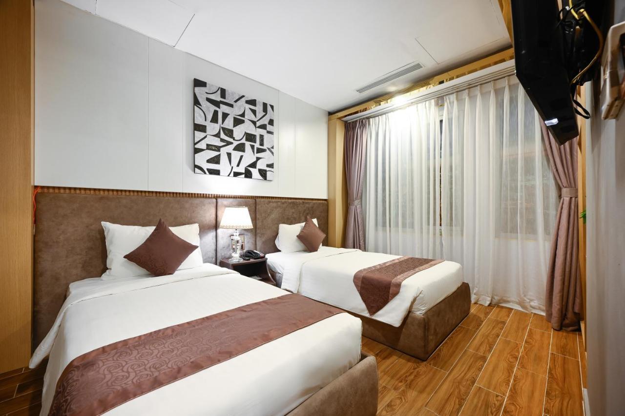 Cicilia City Hotel Saigon Center Хошимин Екстериор снимка