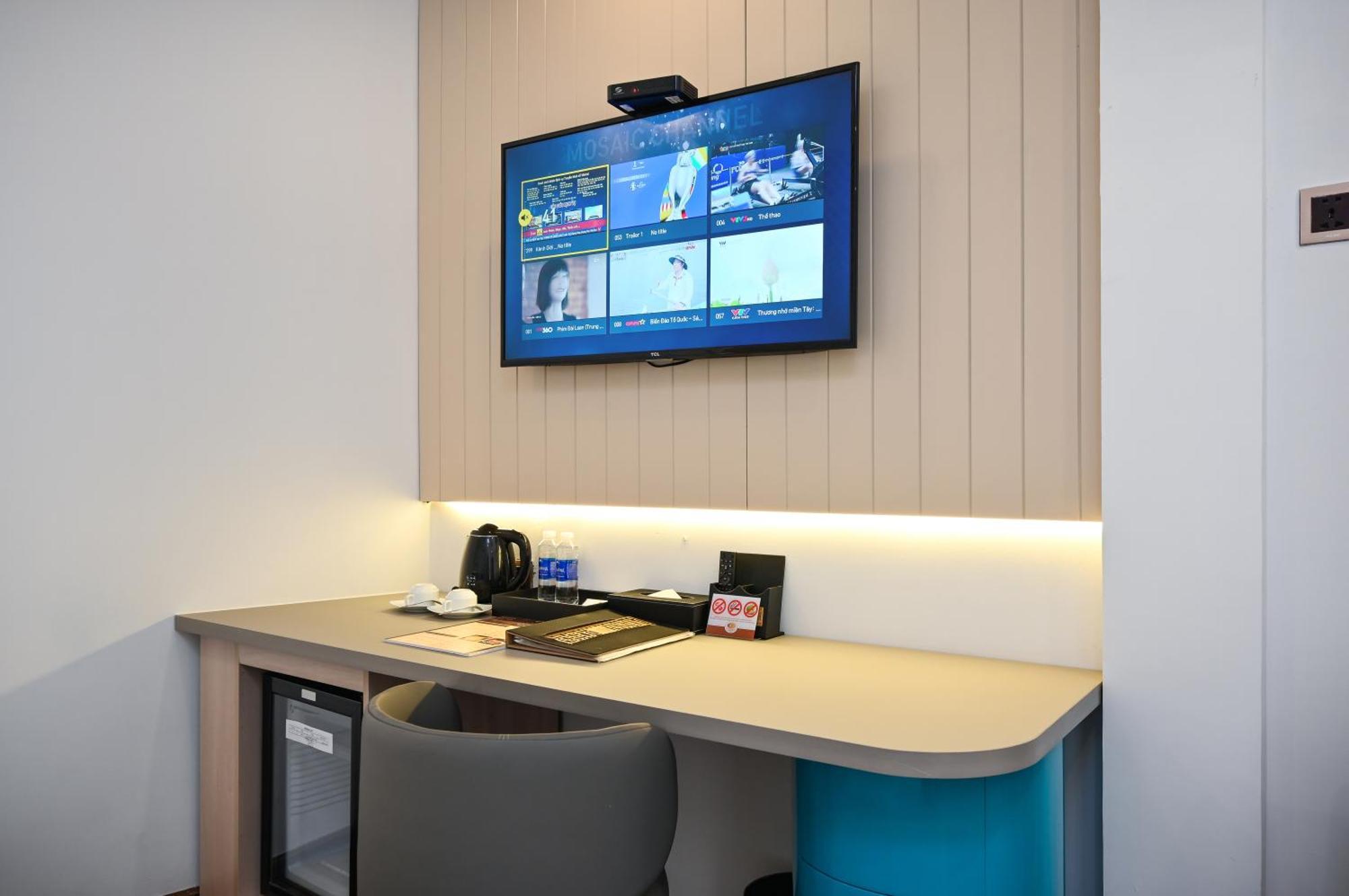 Cicilia City Hotel Saigon Center Хошимин Екстериор снимка