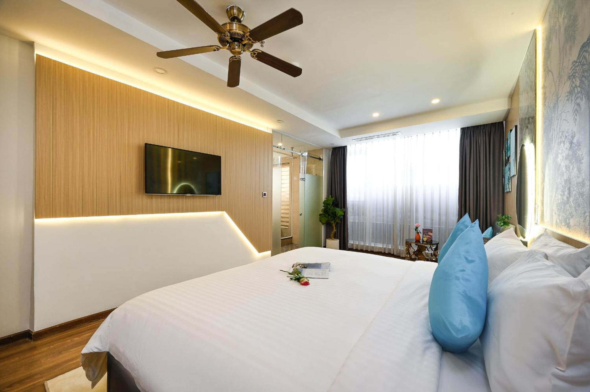 Cicilia City Hotel Saigon Center Хошимин Екстериор снимка