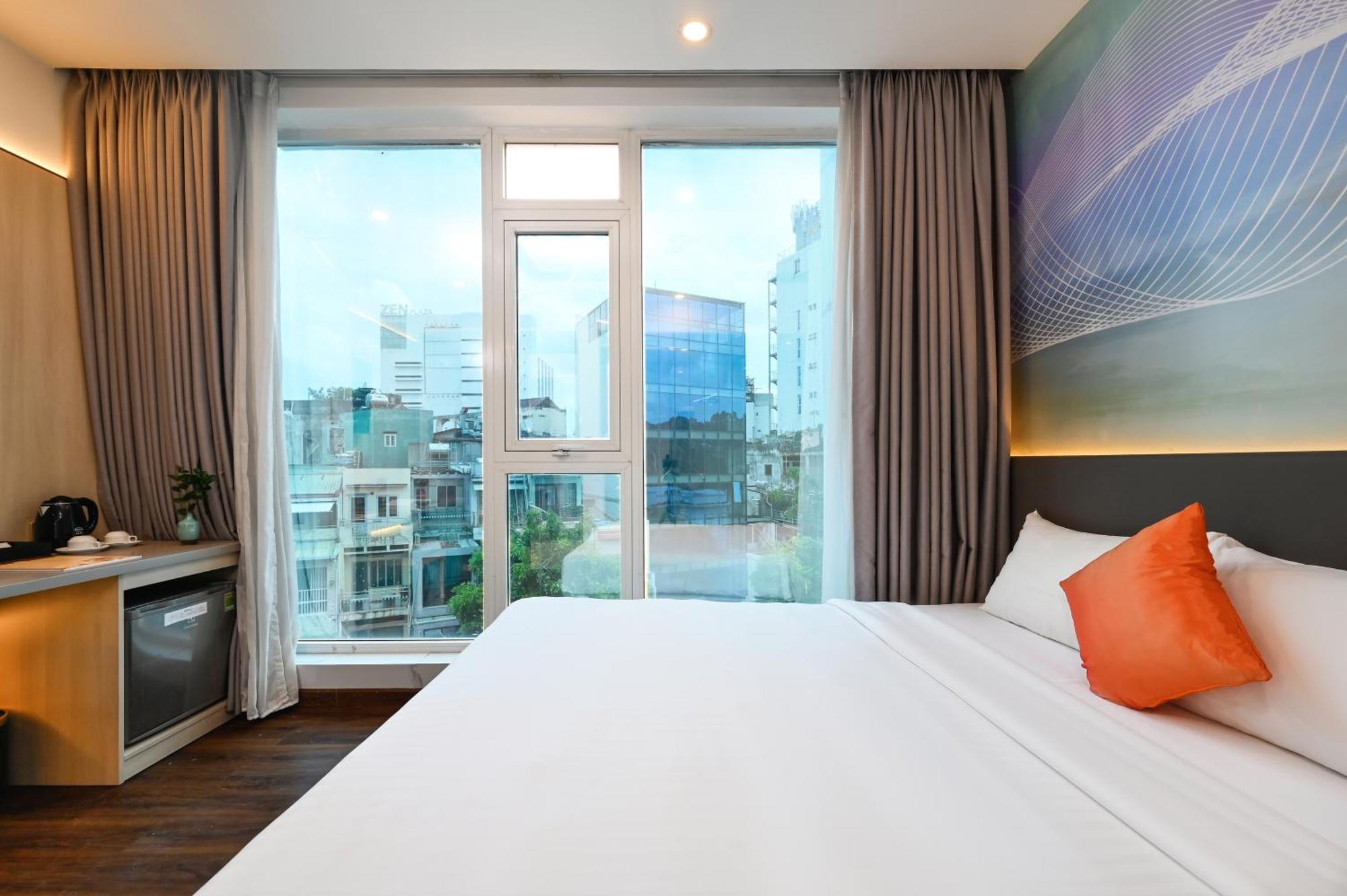 Cicilia City Hotel Saigon Center Хошимин Екстериор снимка