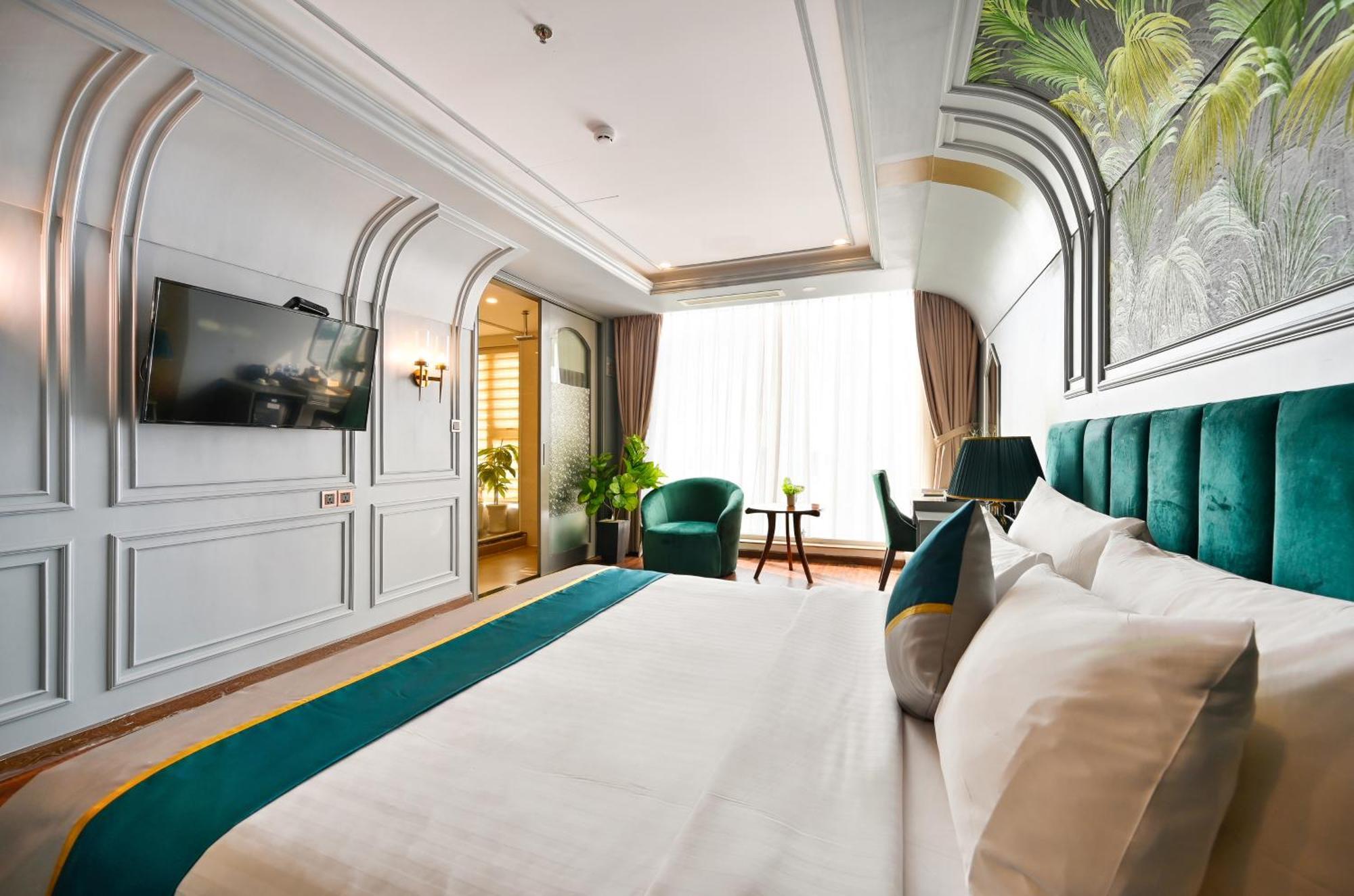Cicilia City Hotel Saigon Center Хошимин Екстериор снимка