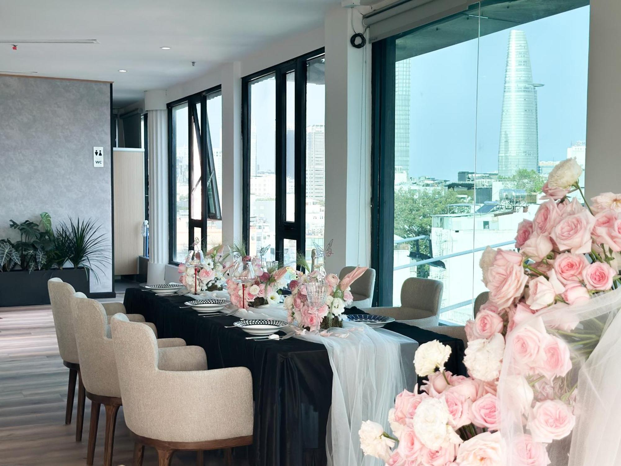 Cicilia City Hotel Saigon Center Хошимин Екстериор снимка